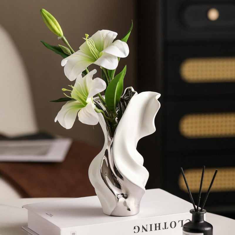 MooMM VA ceramic vase