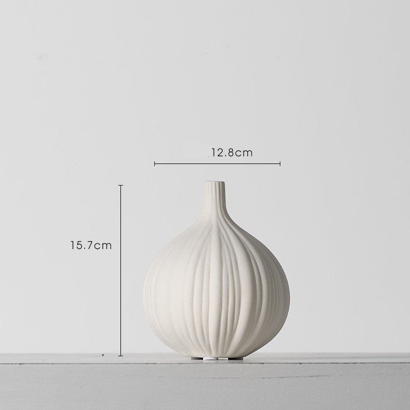 Rihana ceramic vase