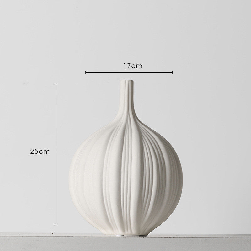 Rihana ceramic vase